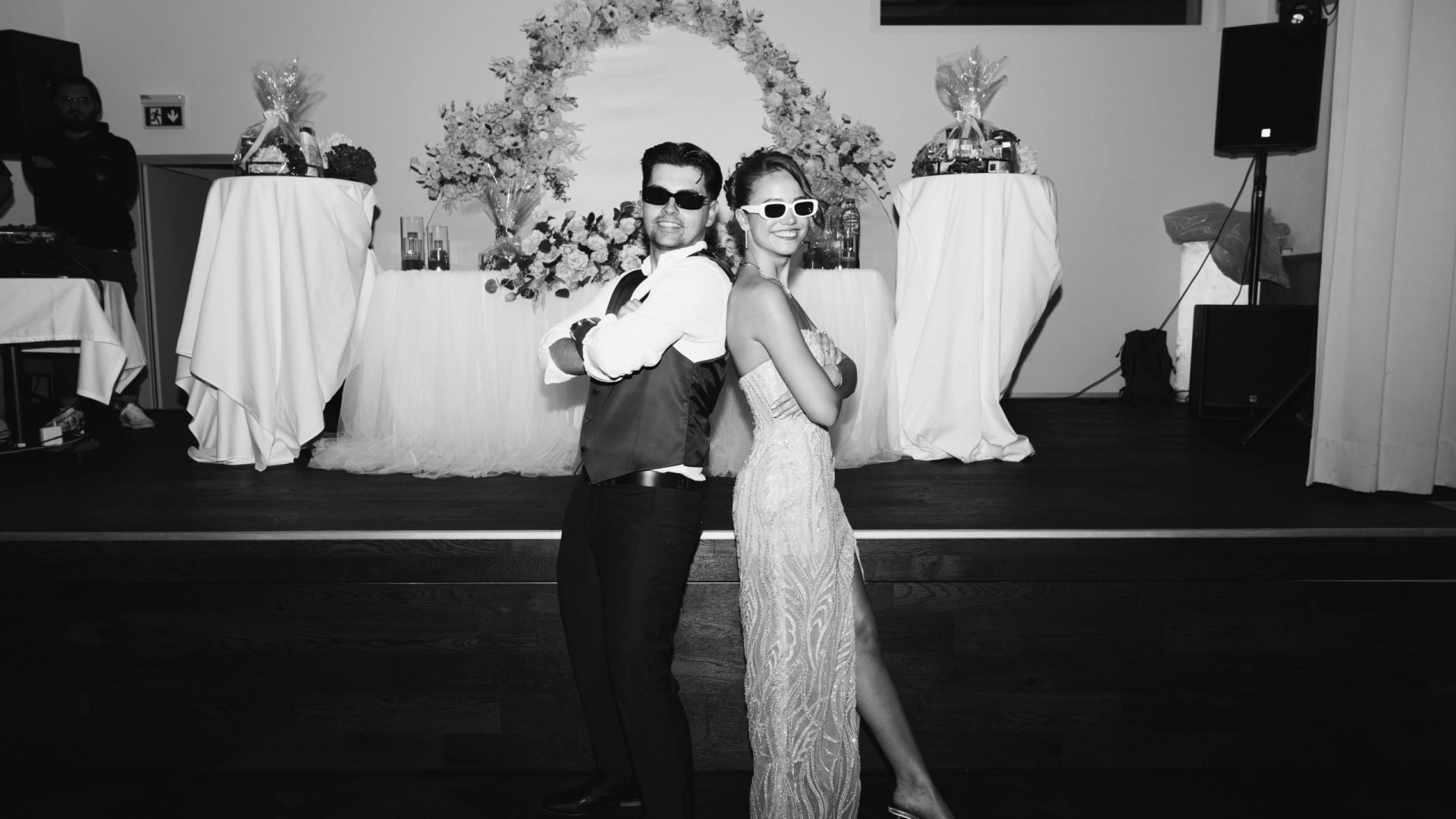 stylish-young-couple-posing-at-a-formal-event-capturing-the-essence-of-celebration-fRsKmh_klguYcVMJ1wgk1Q